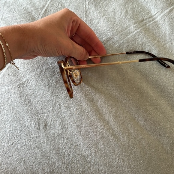 Tortoise Gucci Glasses (No Prescription) - Picture 4 of 4